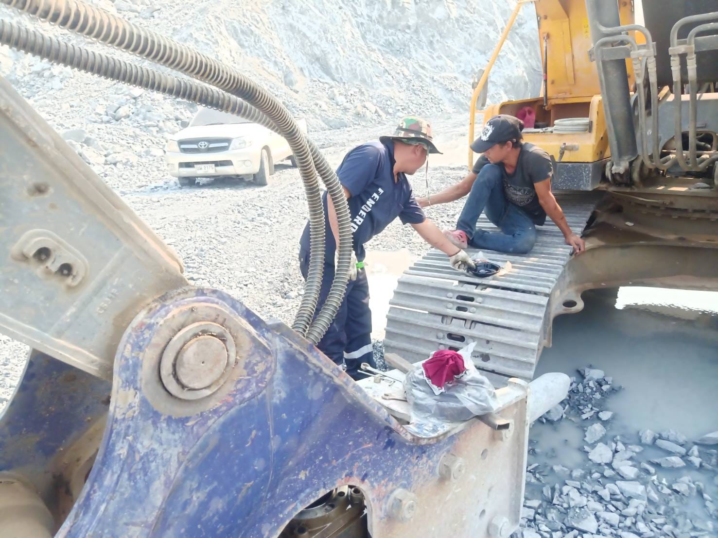 บริการซ่อมหัวกระแทกหน้างานครับ ซ่อมด่วนซ่อมชัวร์ทั่วไทย 0982670315 1 328833060 582588417106914 3017438141222534835 n