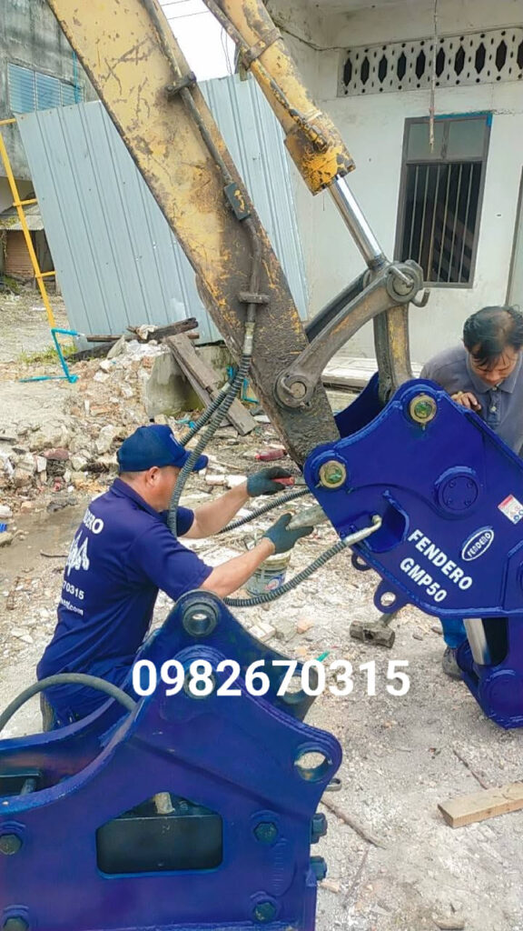 # ขอบคุณลูกค้าสงขลาครับ ทีมTNC1 ส่งมอบหัวบีบปูนขนาด5-7ตันFENDERO GMP50 และส่งง... 36 375305394 1490676935067912 1802518187916553214 n