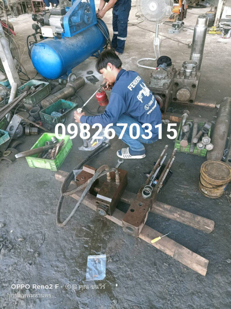 เรื่องหัวกระแทกเราจริงจัง ทีมTNC3 ส่งงานซ่อมรอบเย็นครับ DEHN530, SOOSAN SB130 เ... 44 375326608 1491266135008992 8822132671339058104 n