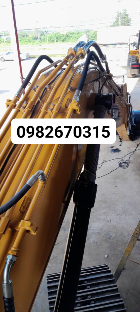 คุณธรรมนำการค้าครับ
ทีมTNC3 ส่งงานติดตั้งระบบไลน์pipelineหัวกระแทก SANY SY205H ... 42 467936654 1767243010744635 9040639076465989341 n