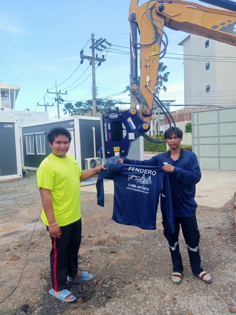 Unit 51/2025 คุณธรรมนำการค้า
ทีมTNC1 ส่งมอบงานติดตั้งหัวกระแทก FENDERO F68S vs ... 39 499419660 1901185797350355 1365348836560235856 n