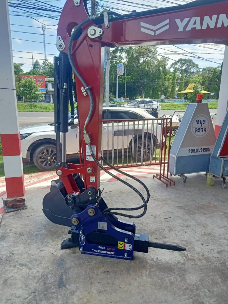 Unit 54/2025 คุณธรรมนำการค้า
ทีมTNC1 ส่งมอบงานติดตั้งหัวกระแทก FENDERO F53S vs ... 29 500980841 1909849066484028 4556622766104603323 n
