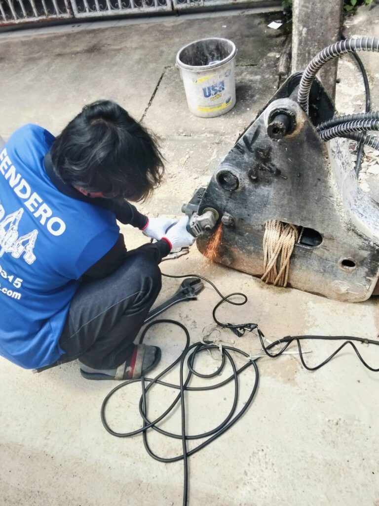 จบที่เรา เบาที่สุดครับ ทีมTNC2 ส่งงานซ่อมหัวกระแทกหน้างาน เปลี่ยนน็อตข้างFx55 ... 21 504868725 1916174919184776 4326675557104761334 n