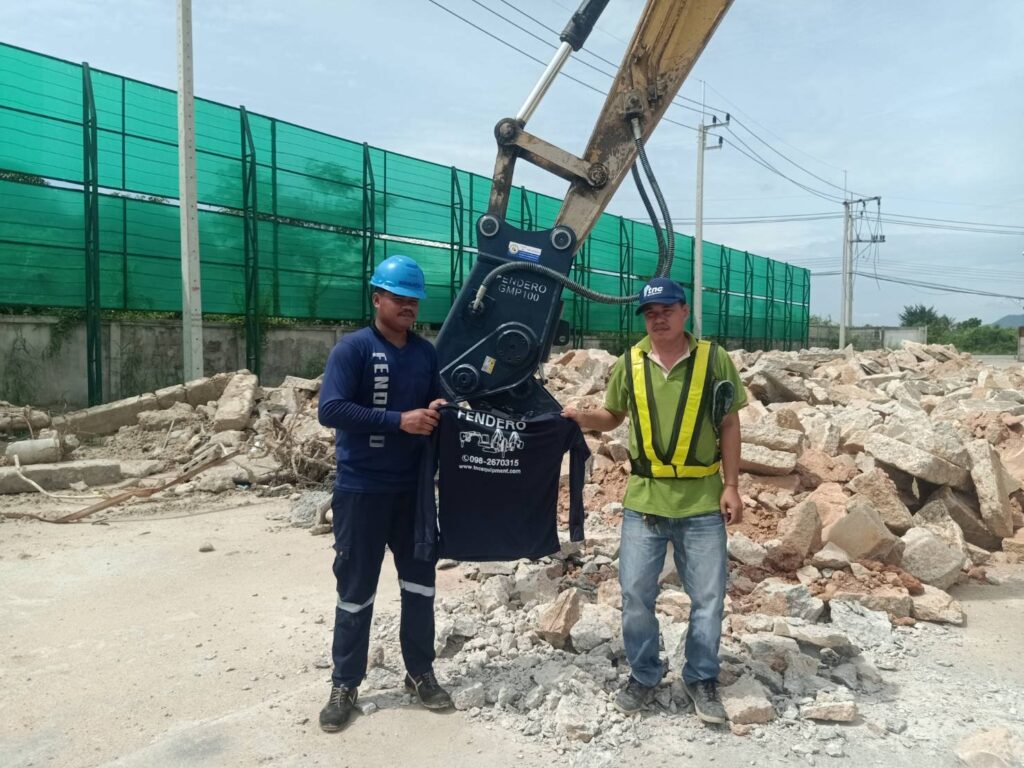 Unit 72/2025
คุณธรรมนำการค้า
ส่งมอบงานติดตั้งหัวบีบปูนFENDERO GMP200 vs CAT 313D... 40 518287201 1944896709645930 6606504635863160188 n